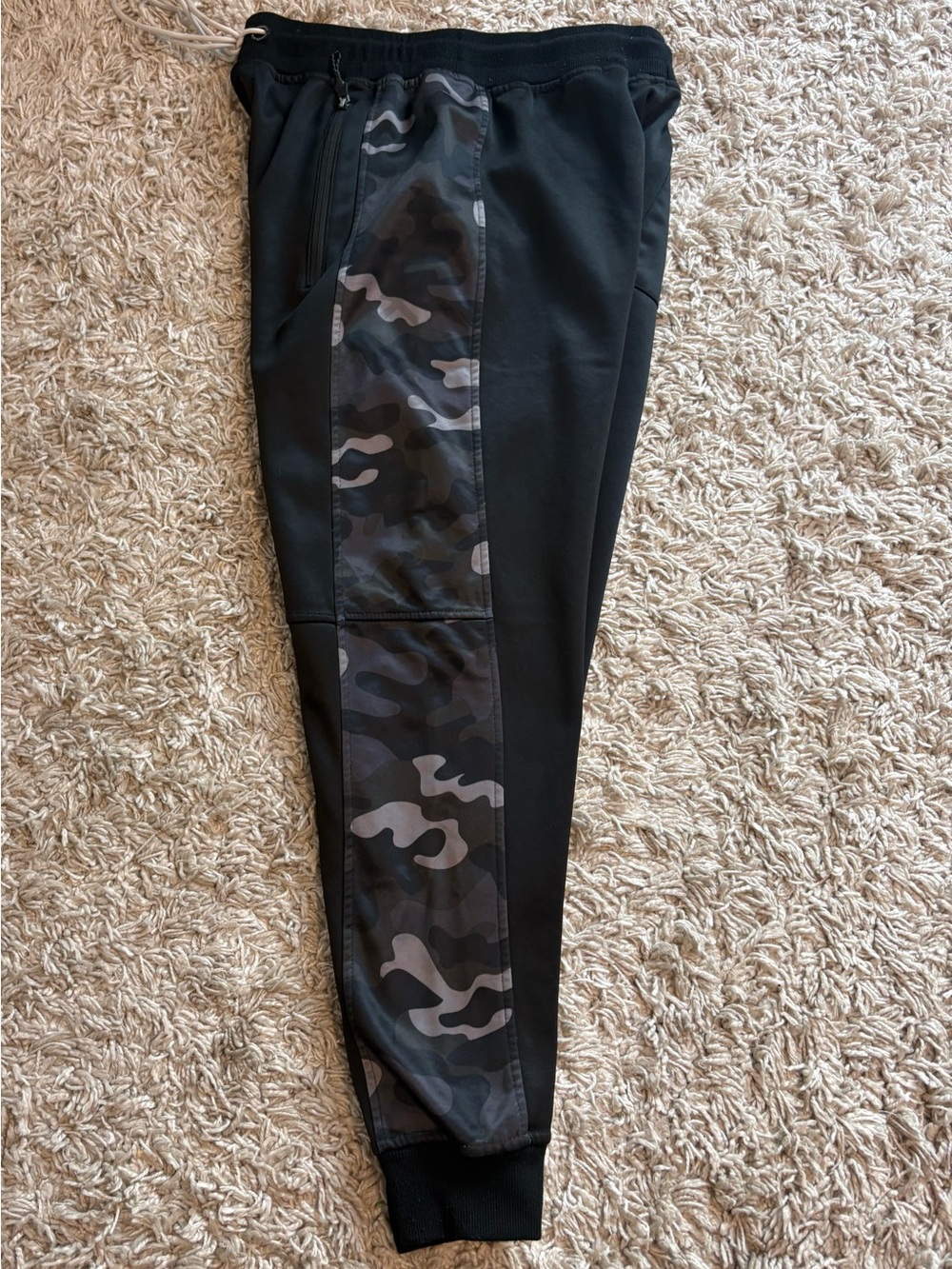 Vintage Akademiks Black Jogger Pants with Gray Camo Panel, size small, good cond